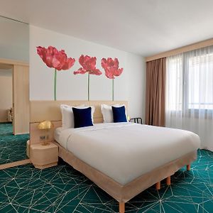 Junior Suite 1 King Bed